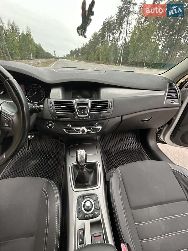 Лифтбек Renault Laguna 2010 в Киеве