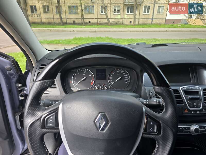 Ліфтбек Renault Laguna 2010 в Лозовій
