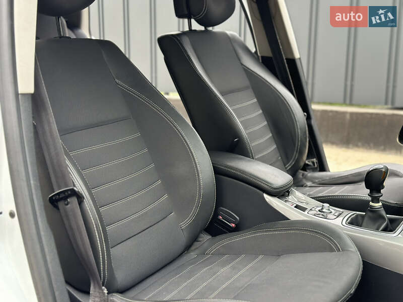 Универсал Renault Laguna 2011 в Шпикове фото 11 Универсал Renault Laguna 2011 в Шпикове