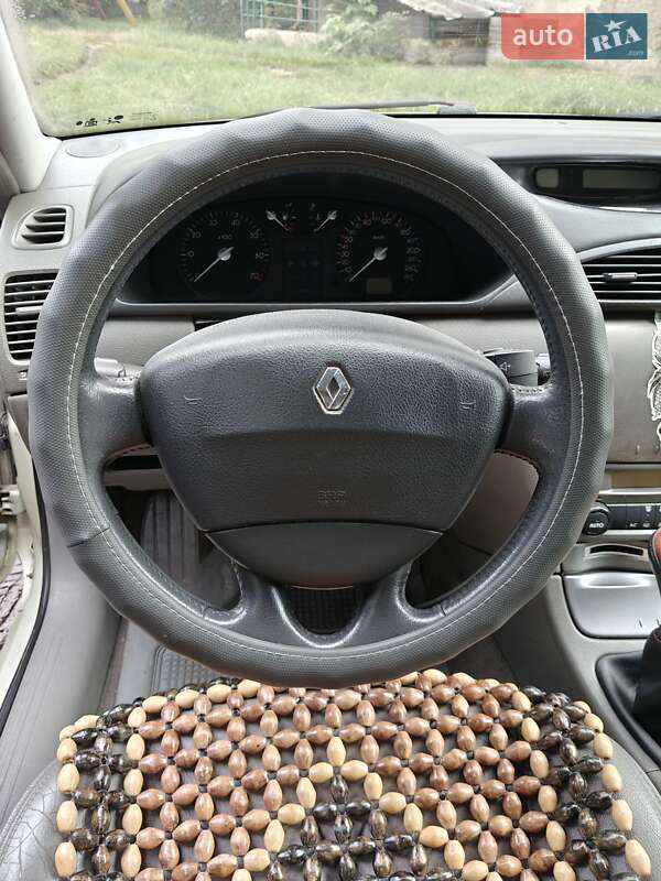 Лифтбек Renault Laguna 2003 в Киеве