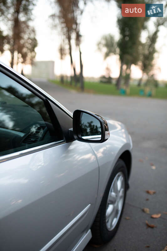Лифтбек Renault Laguna 2010 в Киеве фото 12 Лифтбек Renault Laguna 2010 в Киеве