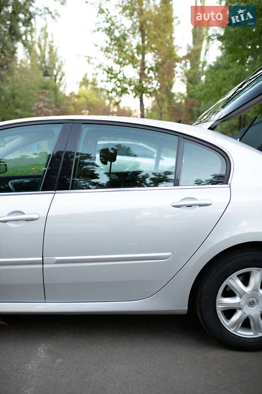 Лифтбек Renault Laguna 2010 в Киеве фото 10 Лифтбек Renault Laguna 2010 в Киеве
