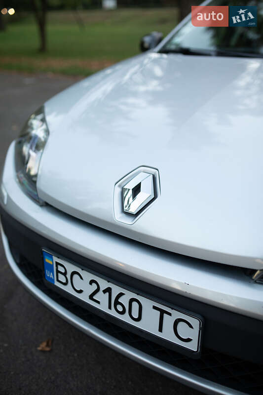 Лифтбек Renault Laguna 2010 в Киеве фото 8 Лифтбек Renault Laguna 2010 в Киеве
