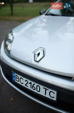 Ліфтбек Renault Laguna 2010 в 
