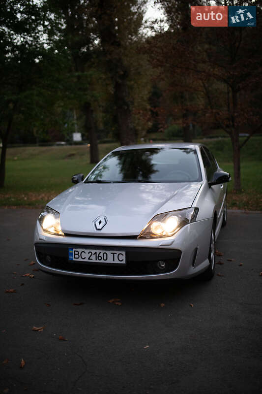 Лифтбек Renault Laguna 2010 в Киеве фото 18 Лифтбек Renault Laguna 2010 в Киеве