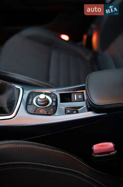 Ліфтбек Renault Laguna 2010 в 