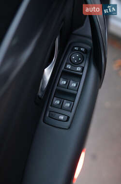 Ліфтбек Renault Laguna 2010 в 