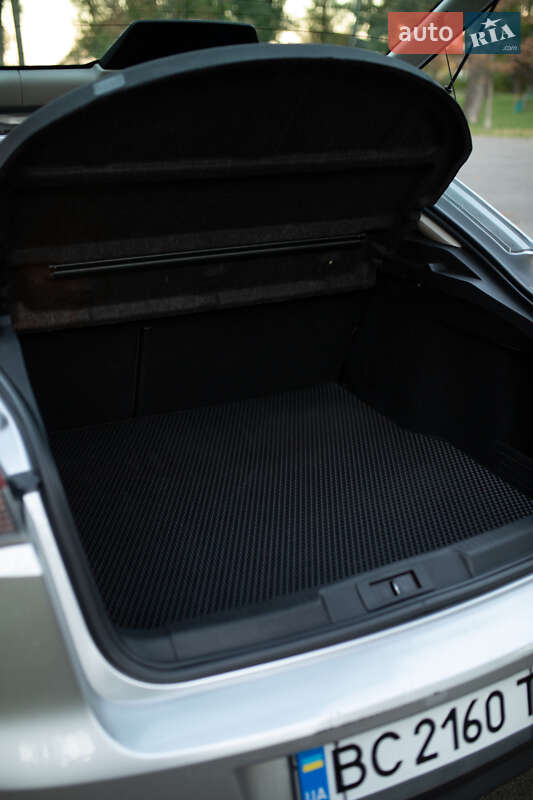 Лифтбек Renault Laguna 2010 в Киеве фото 55 Лифтбек Renault Laguna 2010 в Киеве