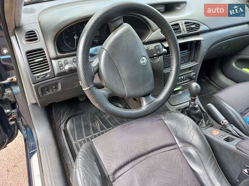 Универсал Renault Laguna 2004 в Чернигове