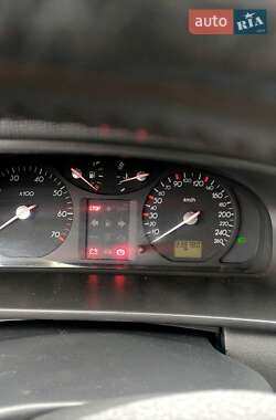 Лифтбек Renault Laguna 2002 в 