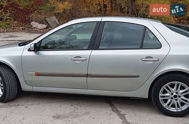 Лифтбек Renault Laguna 2001 в 