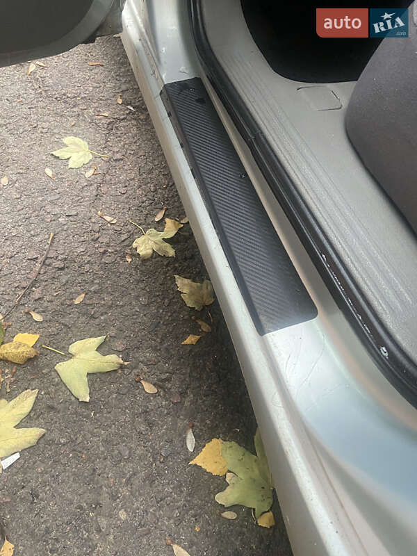 Лифтбек Renault Laguna 2002 в Ровно