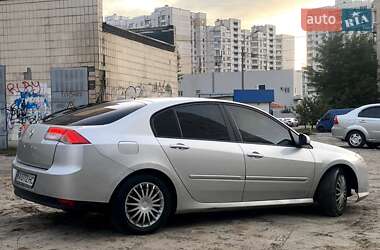 Лифтбек Renault Laguna 2008 в 