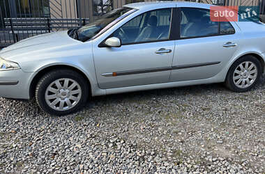 Лифтбек Renault Laguna 2001 в 