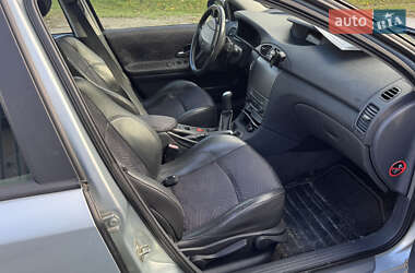 Лифтбек Renault Laguna 2001 в 