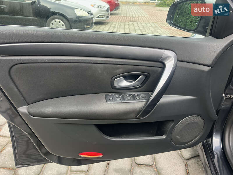 Ліфтбек Renault Laguna 2009 в Білій Церкві фото 12 Ліфтбек Renault Laguna 2009 в Білій Церкві