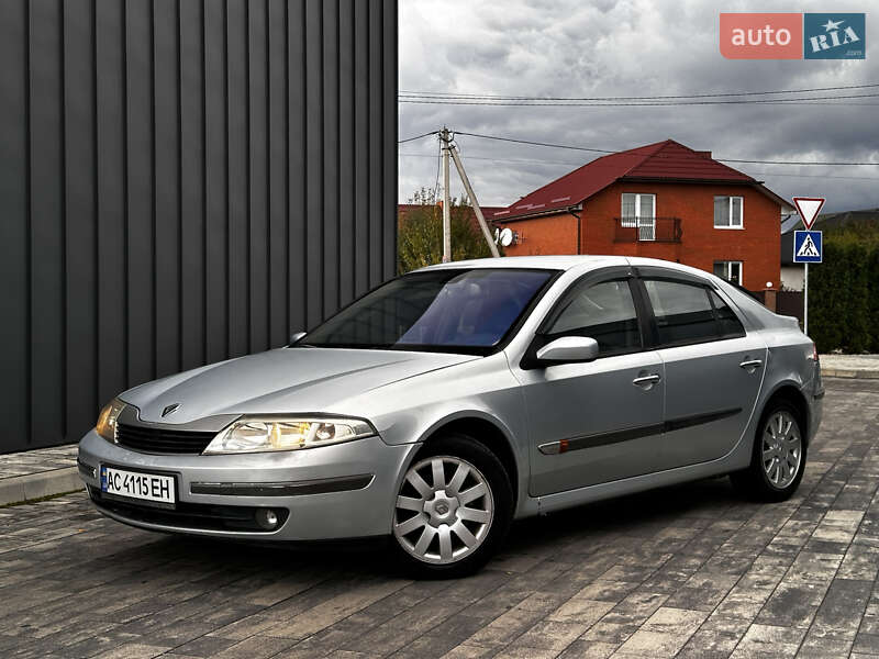 Лифтбек Renault Laguna 2002 в Луцке