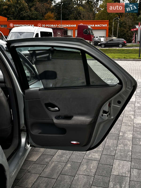 Лифтбек Renault Laguna 2002 в Луцке