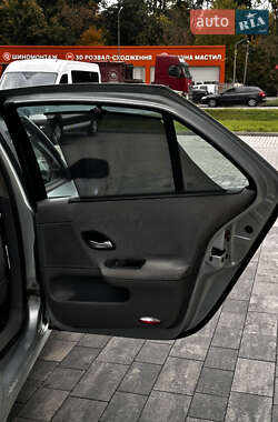 Лифтбек Renault Laguna 2002 в 