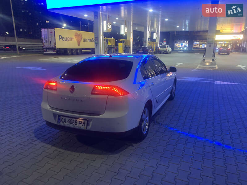 Ліфтбек Renault Laguna 2012 в Києві