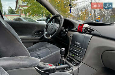 Лифтбек Renault Laguna 2001 в 