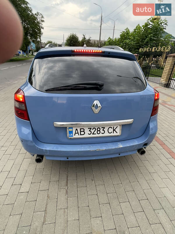 Универсал Renault Laguna 2011 в Калиновке