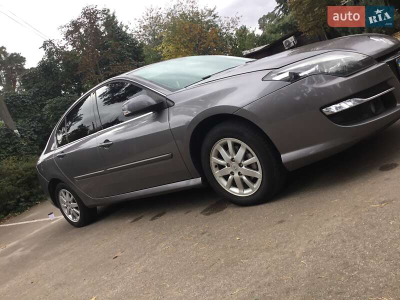 Лифтбек Renault Laguna 2012 в Киеве фото 46 Лифтбек Renault Laguna 2012 в Киеве
