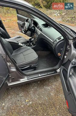Универсал Renault Laguna 2005 в  фото 16 Универсал Renault Laguna 2005 в
