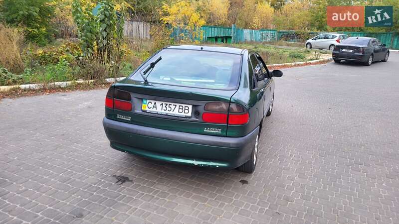 Лифтбек Renault Laguna 1996 в Каневе