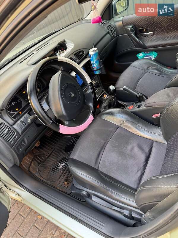 Универсал Renault Laguna 2001 в Тернополе