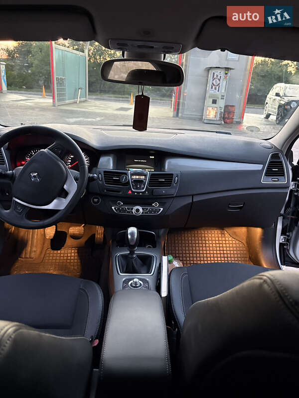 Ліфтбек Renault Laguna 2011 в Львові фото 13 Ліфтбек Renault Laguna 2011 в Львові