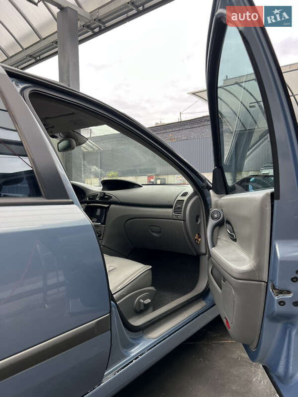 Ліфтбек Renault Laguna 2003 в Хмельницькому