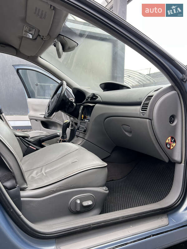 Ліфтбек Renault Laguna 2003 в Хмельницькому