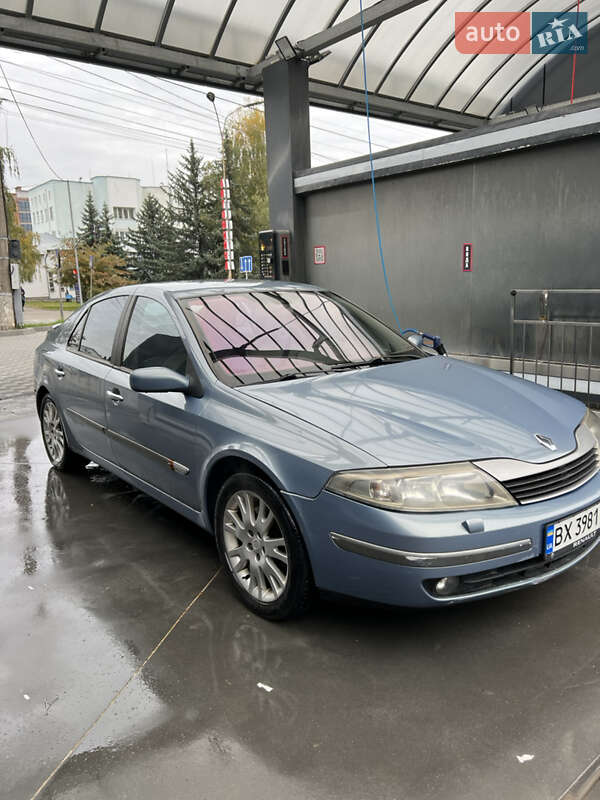 Ліфтбек Renault Laguna 2003 в Хмельницькому