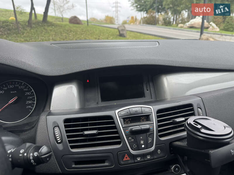 Універсал Renault Laguna 2011 в Києві