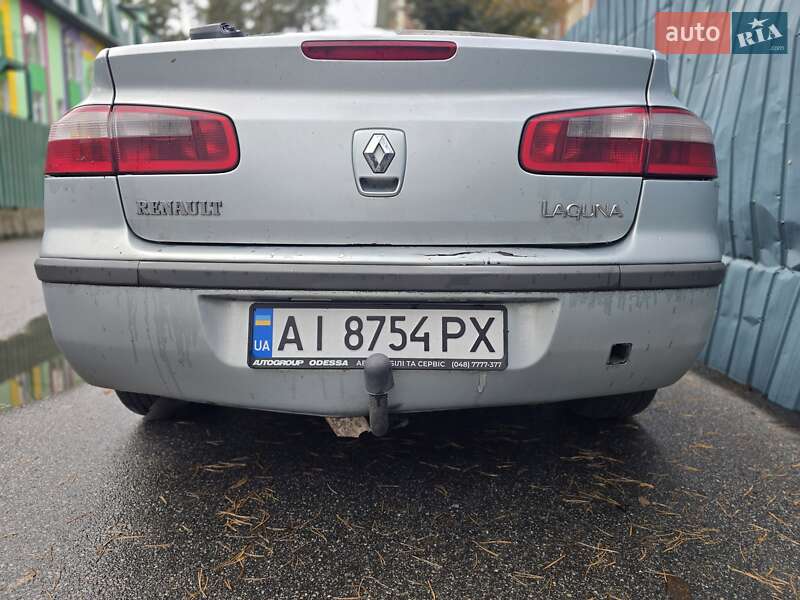 Лифтбек Renault Laguna 2001 в Киеве