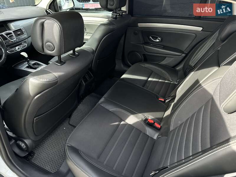 Універсал Renault Laguna 2012 в Чернівцях