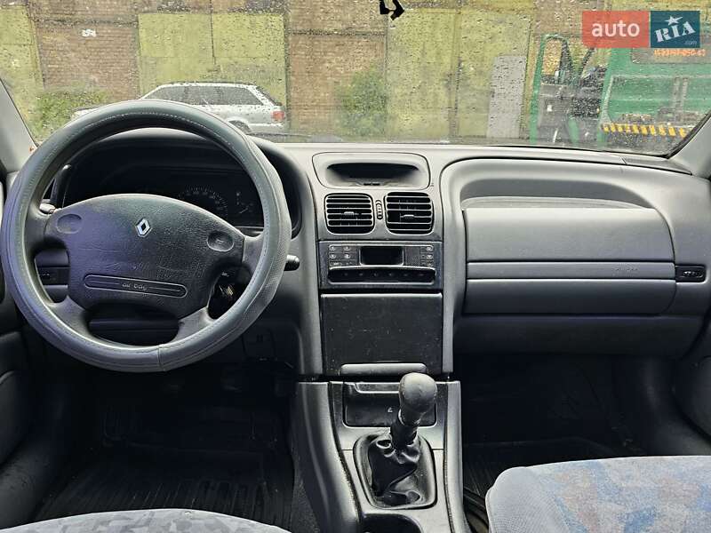 Універсал Renault Laguna 1997 в Києві фото 16 Універсал Renault Laguna 1997 в Києві