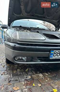 Ліфтбек Renault Laguna 1996 в 