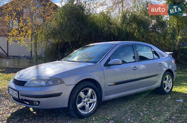 Ліфтбек Renault Laguna 2001 в  фото 3 Ліфтбек Renault Laguna 2001 в
