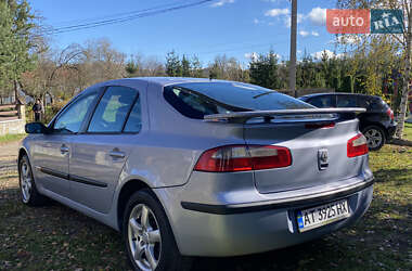 Ліфтбек Renault Laguna 2001 в  фото 6 Ліфтбек Renault Laguna 2001 в
