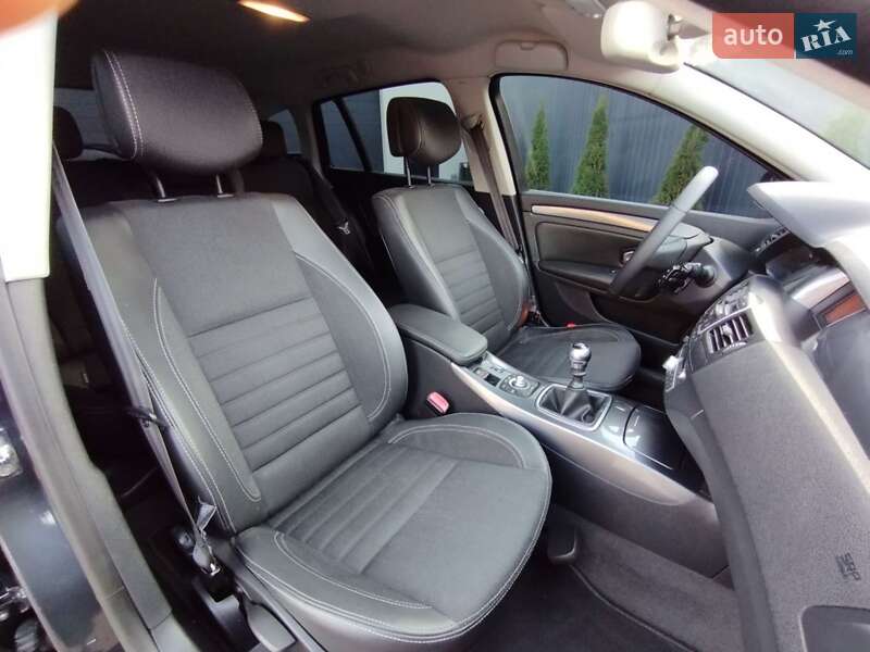 Універсал Renault Laguna 2010 в Івано-Франківську фото 16 Універсал Renault Laguna 2010 в Івано-Франківську