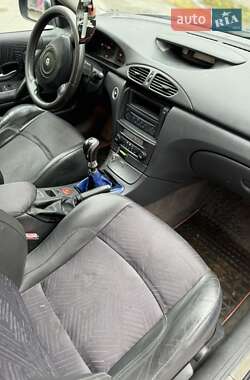 Універсал Renault Laguna 2004 в  фото 10 Універсал Renault Laguna 2004 в