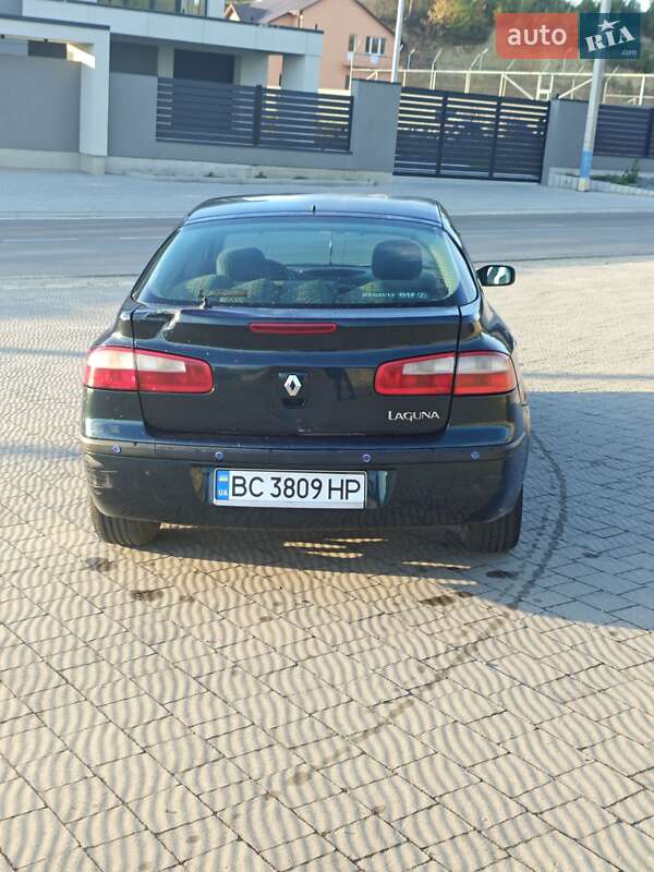 Ліфтбек Renault Laguna 2002 в Львові