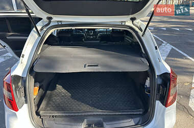 Універсал Renault Laguna 2011 в  фото 47 Універсал Renault Laguna 2011 в