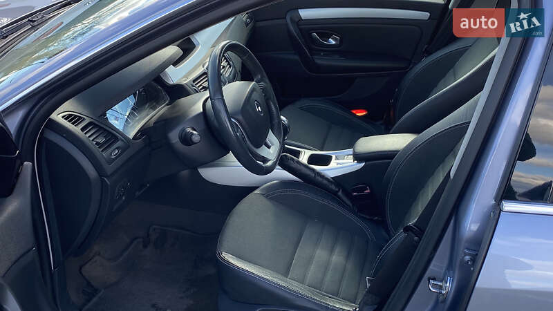 Ліфтбек Renault Laguna 2009 в Луцьку