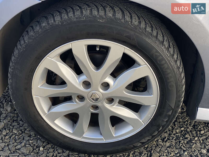 Ліфтбек Renault Laguna 2009 в Луцьку