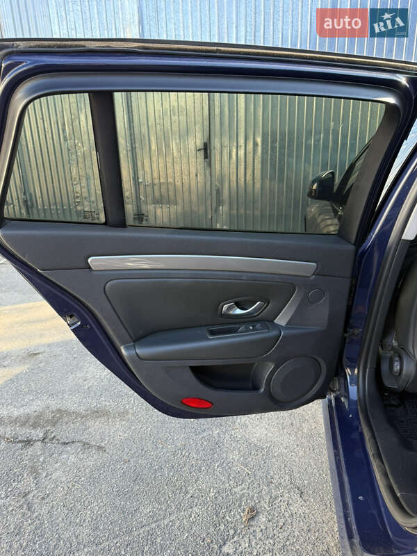 Универсал Renault Laguna 2008 в Киеве фото 27 Универсал Renault Laguna 2008 в Киеве