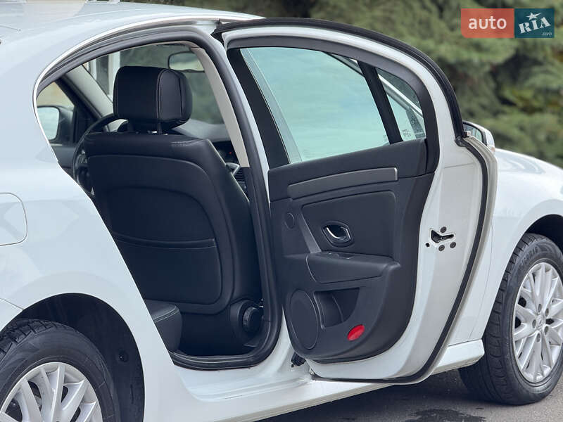 Ліфтбек Renault Laguna 2014 в Тернополі