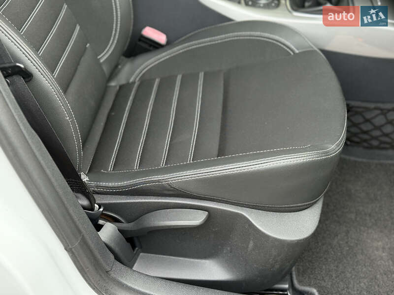 Ліфтбек Renault Laguna 2014 в Тернополі